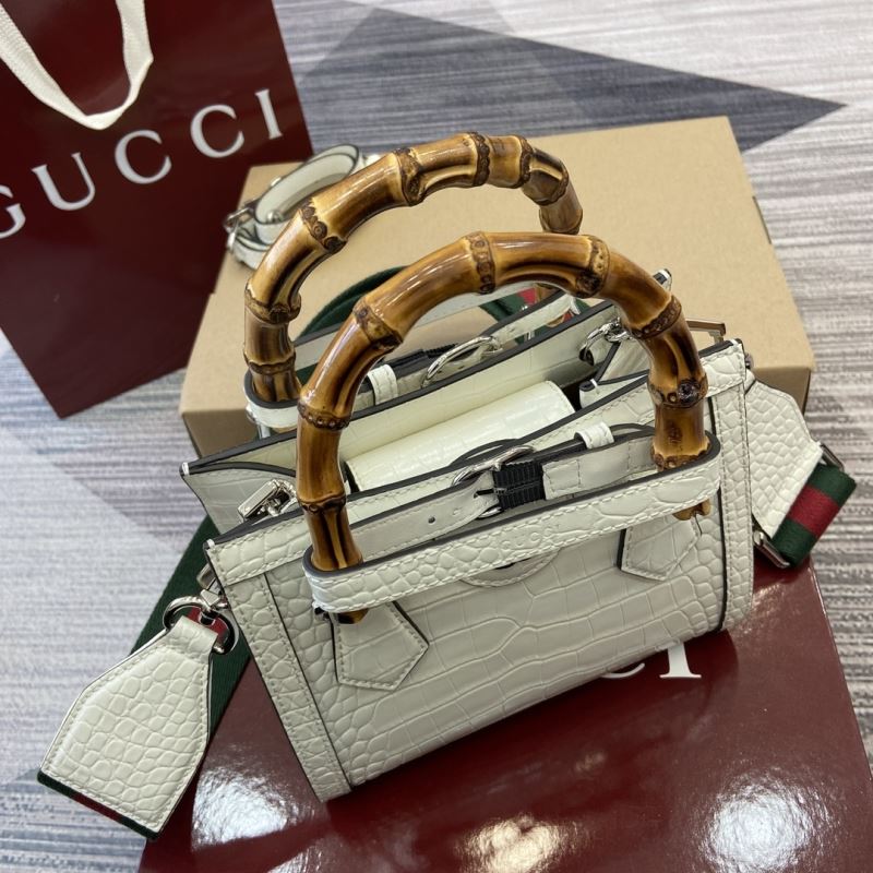Gvc*1 tote bags
